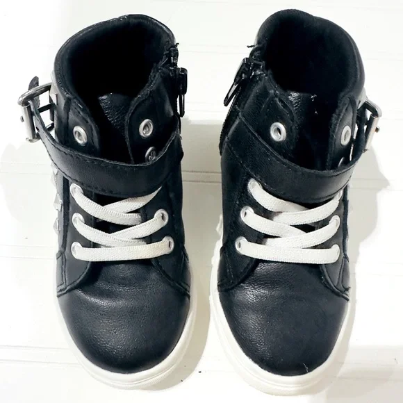 Adorable Baby Studded Hi Top Sneakers by Nicole Miller. Baby Size 6. - Picture 2 of 7